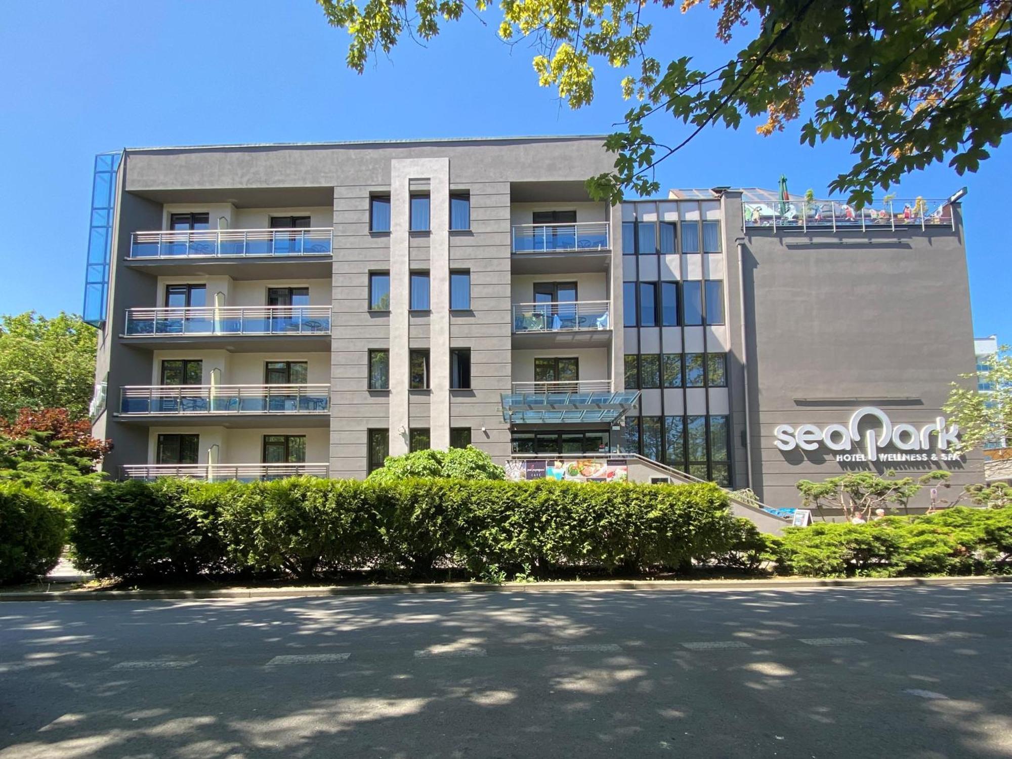 Seapark Hotel Wellness & Spa 코워브제크 외부 사진